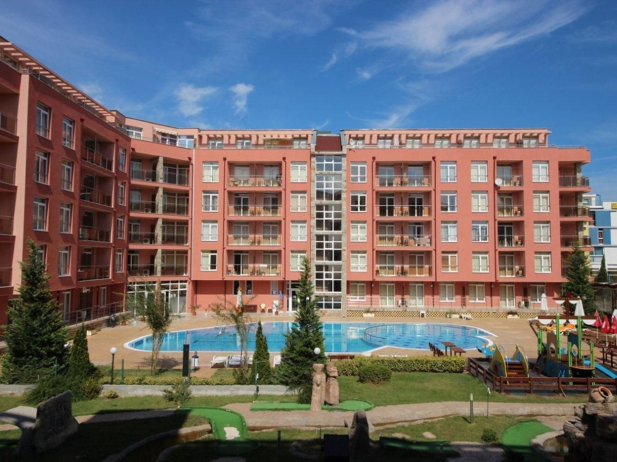 in Фрегата mit Pool