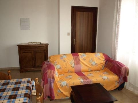 Casa Gatto nero2