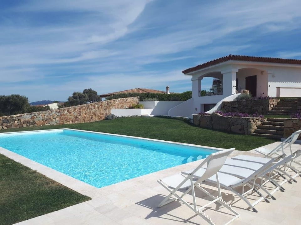 Villa Smeralda mit privatem Pool und atemberaubendem Blick auf den Maddalena-Ar - Bassacutena