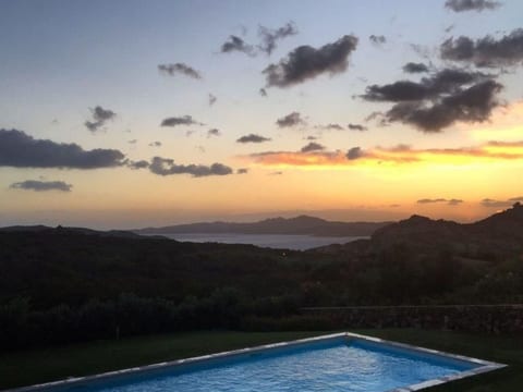Villa Smeralda mit privatem Pool und atemberaubendem Blick auf den Maddalena-Ar