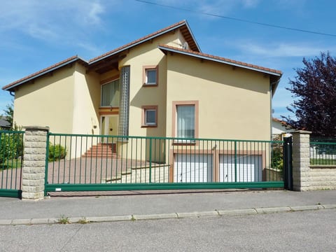 für 6 Personen + 1 Kind ca. 188 m²in Damelevières, Lothringen (Meurthe-et-