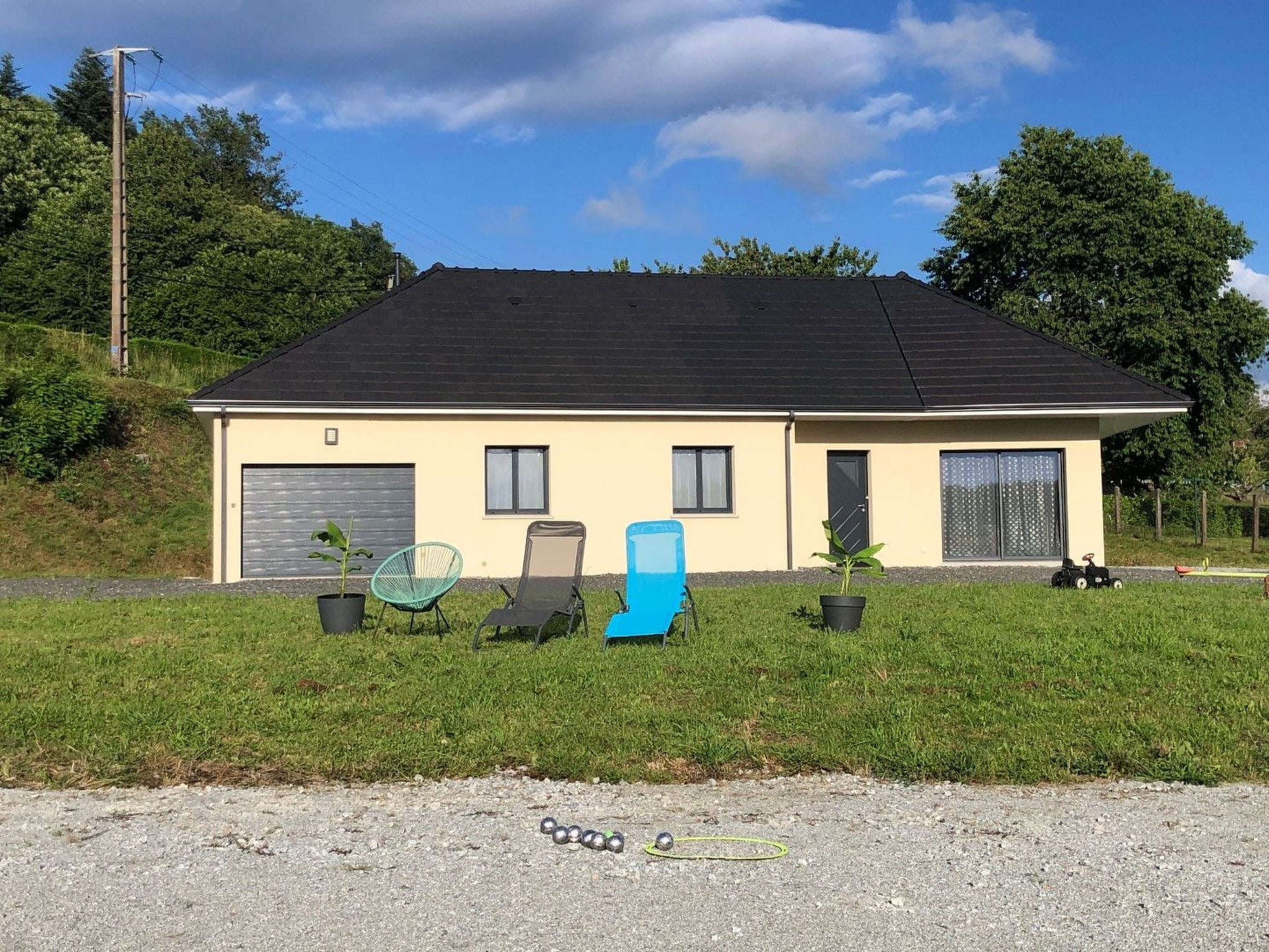 Neues 3-Zimmer-Pavillon mit Garage und Privatparkplatz