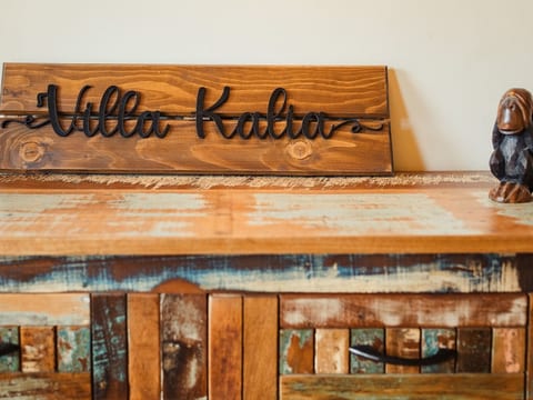 Haus Kalia. Swimmingpool, Sommerküche, Video-Lounge und Fitnessraum