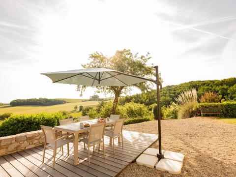 Haus Kalia. Swimmingpool, Sommerküche, Video-Lounge und Fitnessraum