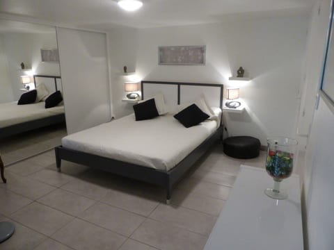 Wohnung "Les Platanes" mit Jacuzzi