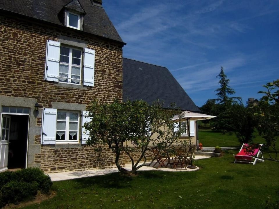 Casa Magnolias con giardino e area barbecue - Courtils