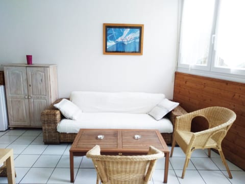 mit Terrasse