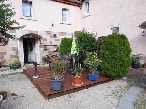 in Kirchscheidungen mit Grill, Garten und Terrasse
