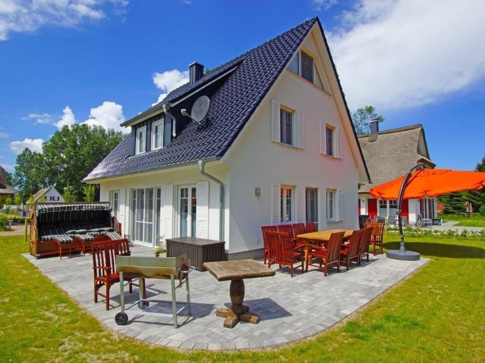 Villa Mara mit 5 Schlafzimmern - Glowe
