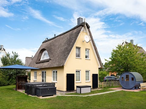 Reethaus Elster mit Whirlpool und Sauna
