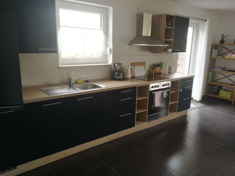 Wohnung mit Terrasse, Grill und Garten