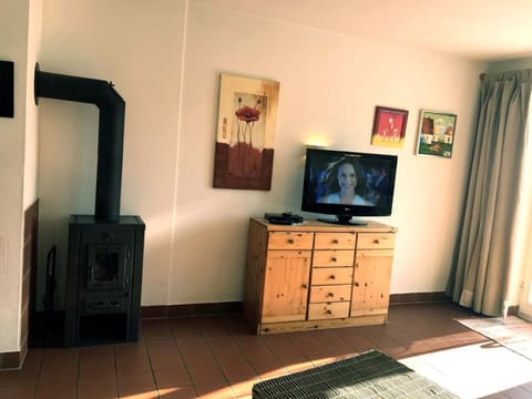 in Zandt mit Garten, Terrasse und Grill