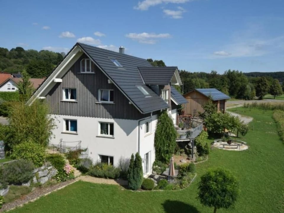 Appartement in Beuren mit Terrasse und Grill - Salem