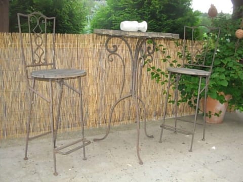 Große, hundefreundliche Ferienwohnung mit großer Terrasse in Flussnähe