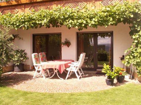 Schöne Ferienwohnung mit Großer Terrasse