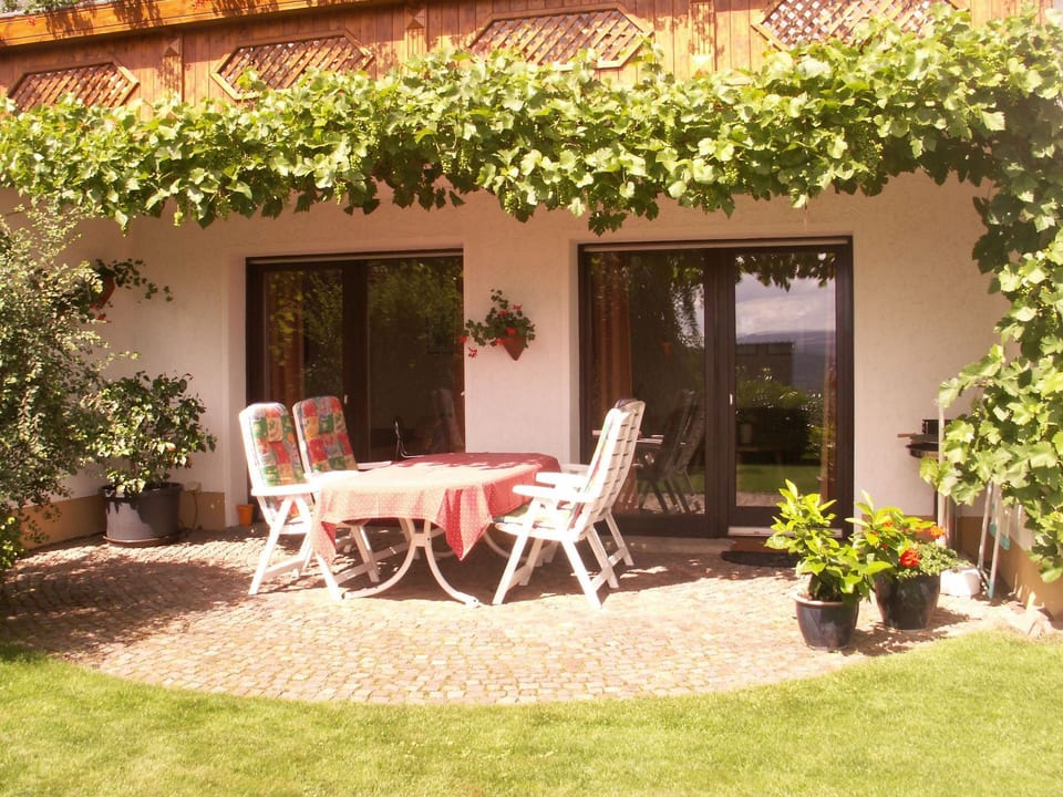 Schöne Ferienwohnung mit Großer Terrasse - Linz am Rhein