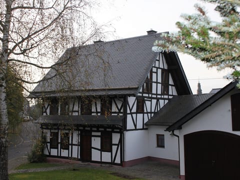 Romantisches Fachwerkhaus zwischen Rhein und Mosel