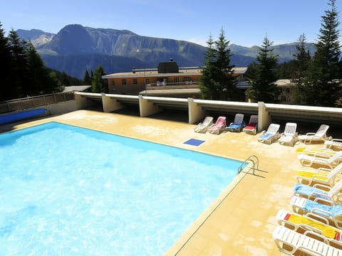 Pool Indoor