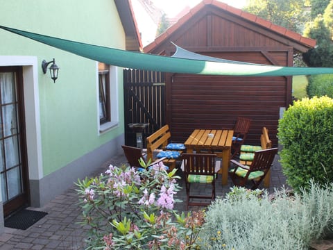 Geräumige Ferienwohnung mit Terrasse, in günstiger zentraler Lage in der Oberla