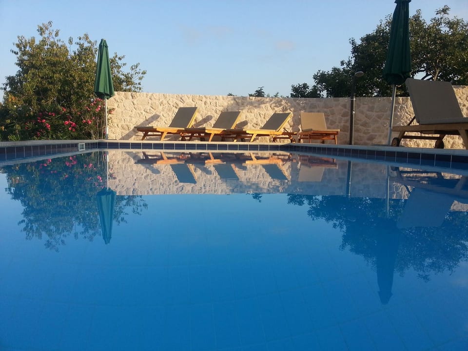 Villa Antonija mit Garten, Grill und Terrasse - Močići
