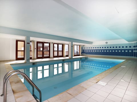 Pool Indoor