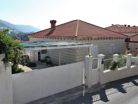 Appartement Lidija mit Terrasse und Meerblick