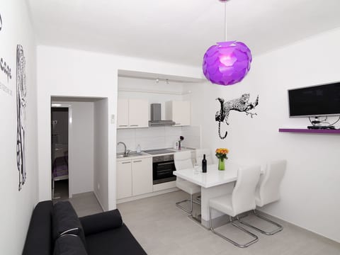 Modernes Apartment in der Nähe von Sunset Beach, WLAN, kostenloser Parkplatz