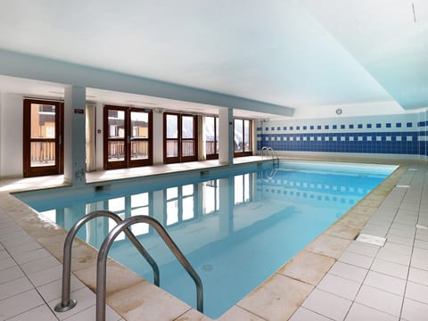 Pool Indoor