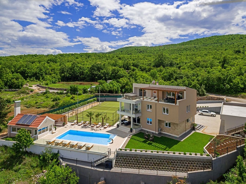 Grande maison à Lokvičići avec piscine privée - Krivodol