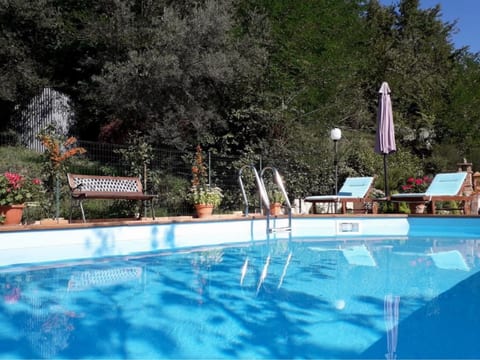 Schönes Ferienhaus in Sarnano mit privatem Pool
