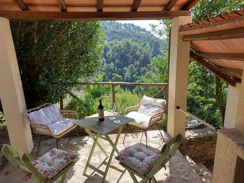 'Casa Peppina' mit Terrasse