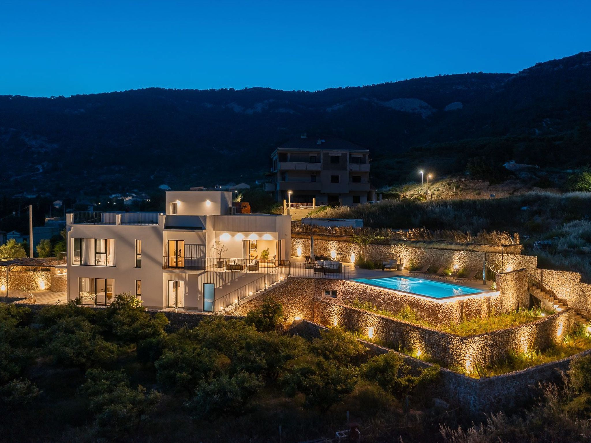 Luxuriöse Villa Envivo Komiža mit Pool und professionellem Fitnessstudio