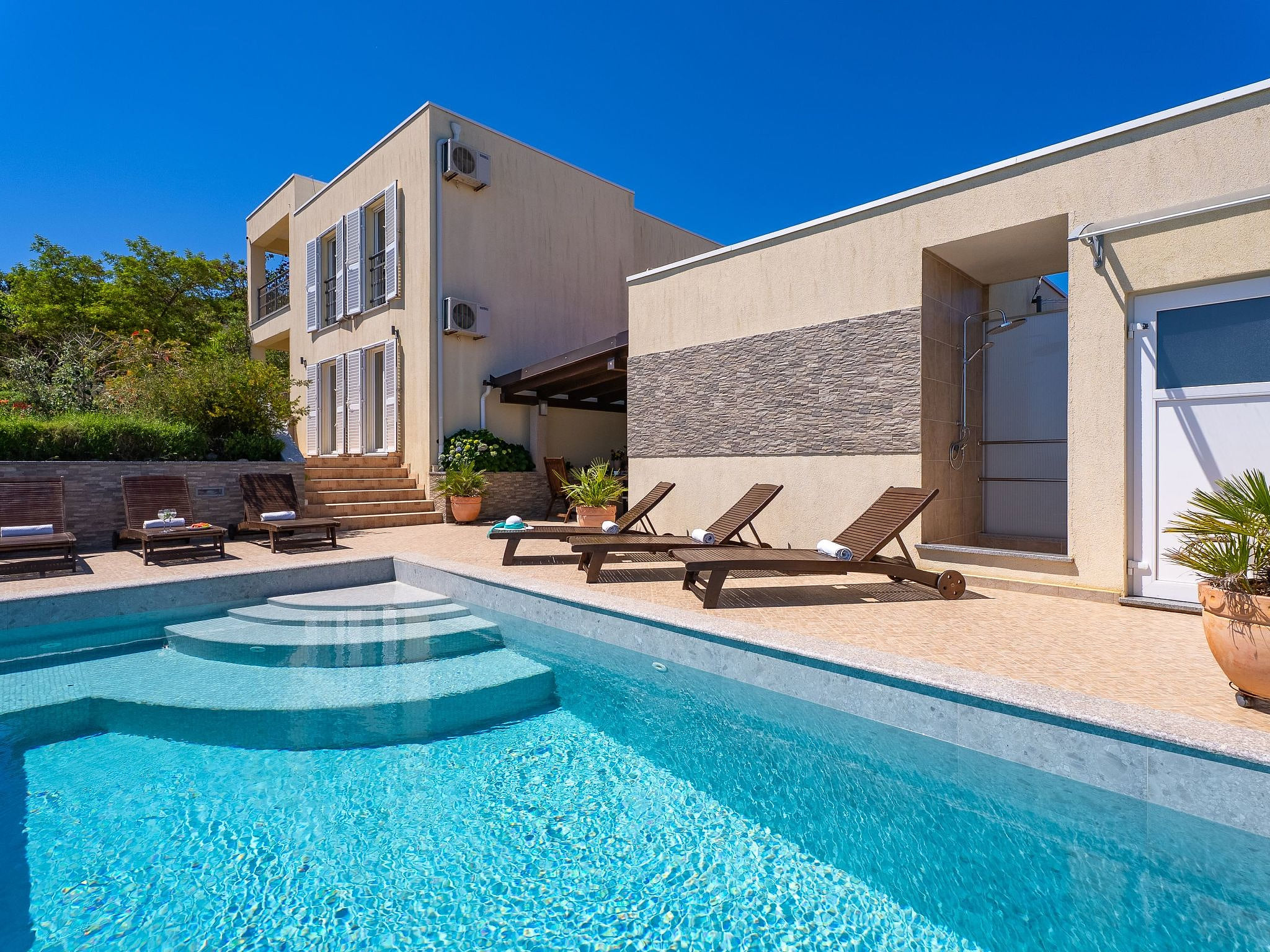 Vila Vita - 200m vom Strand mit beheiztem Pool