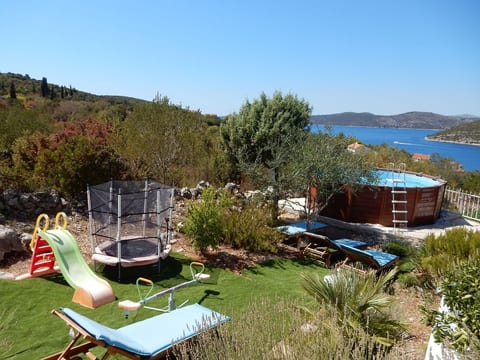 "Villa Lida" mit Blick auf das Wasser