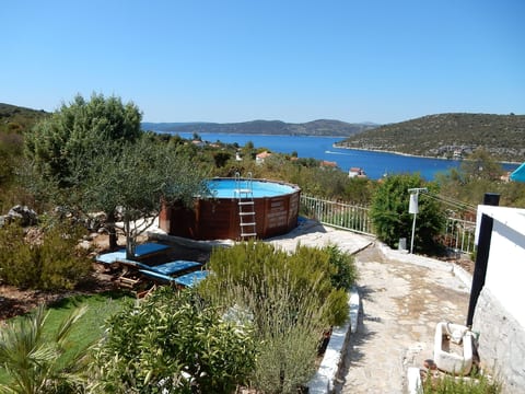 "Villa Lida" mit Blick auf das Wasser