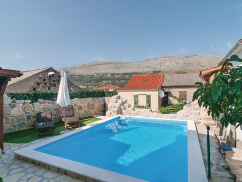 "Villa Tiho"