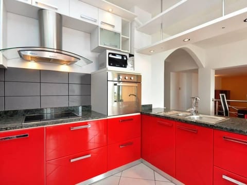 "Red" mit Blick auf das Wasser