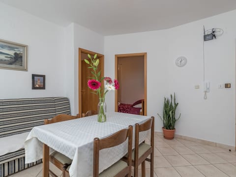 Apartment mit zwei Schlafzimmern und eigenem Balkon