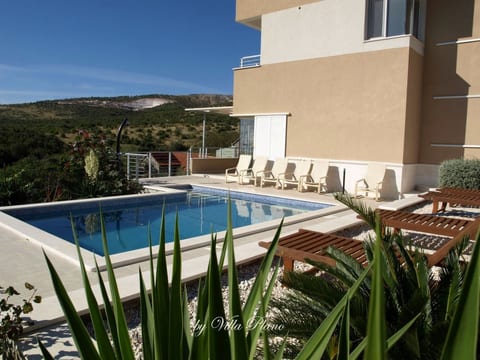 Ferienvilla "Plano" mit Blick auf das Wasser