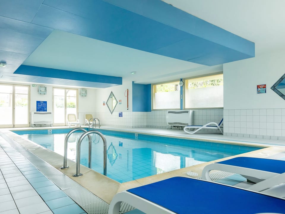 Pool Indoor