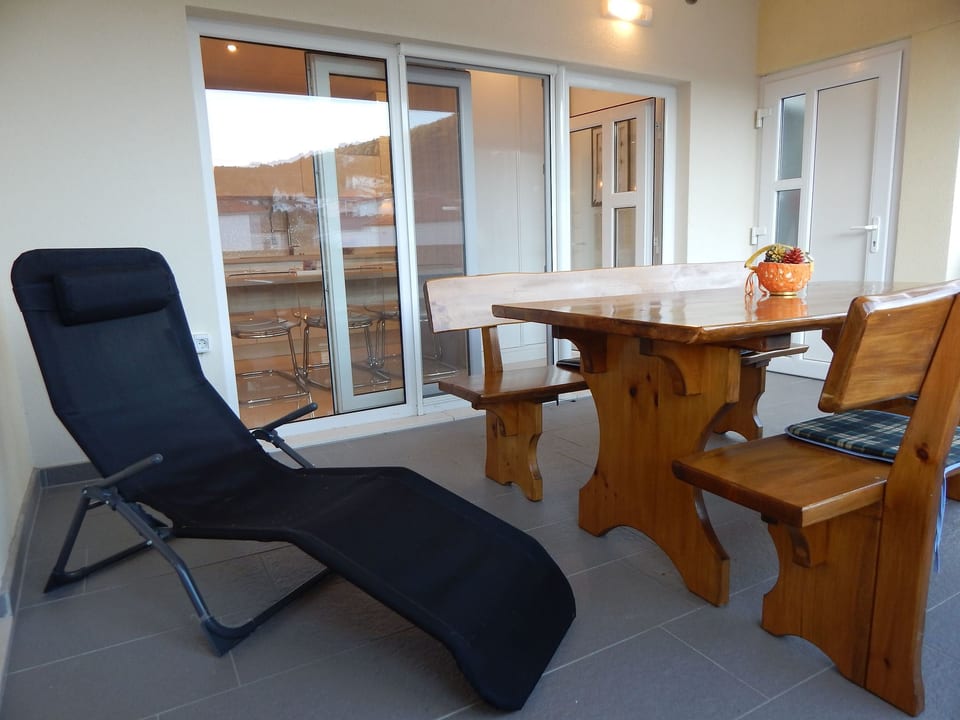 Apartamento de vacaciones idílico y moderno directamente en el mar - Marina