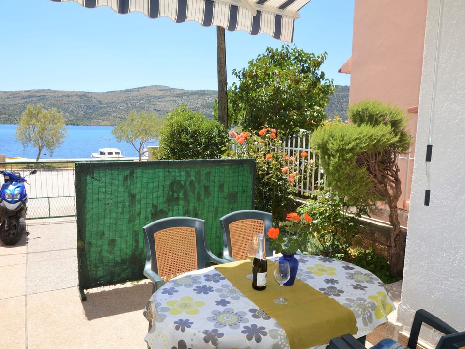 Appartamento a Poljica con giardino e terrazza - Marina