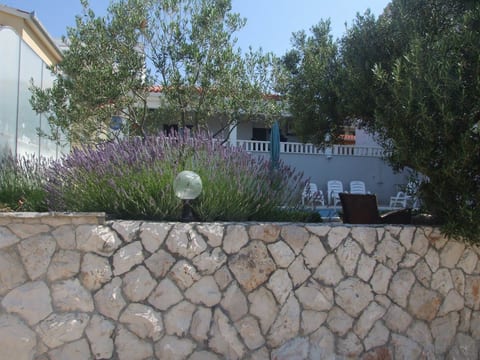 Schönes Haus in Sevid mit Gemeinschaftspool