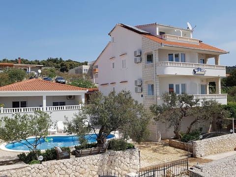 Wohnung in Sevid mit Gemeinschaftspool
