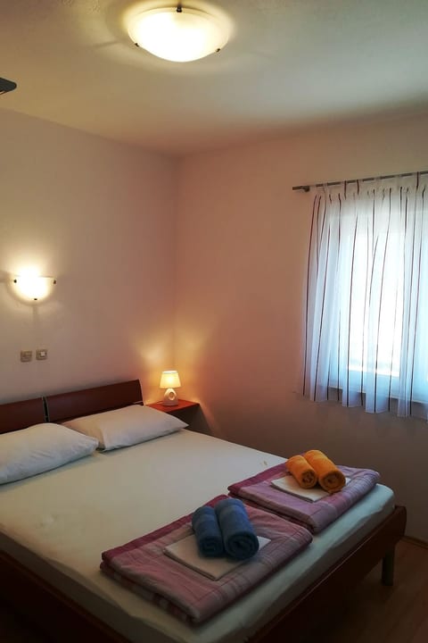 Appartement mit überdachter Terrasse
