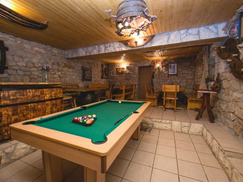 Villa mit beheiztem Pool