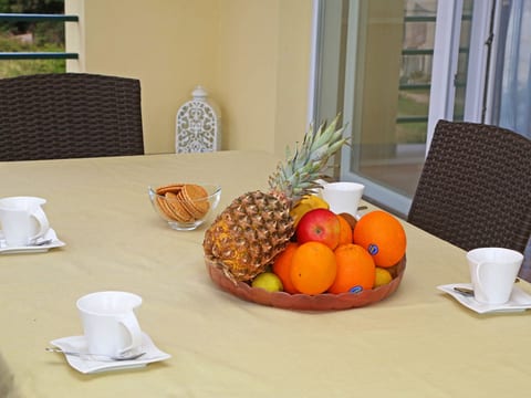 für 4 Personen  + 2 Kinder ca. 100 m&sup2; in Grebastica, Dalmatien (Gespanscha