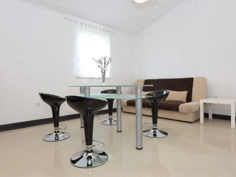 Ferienapartment mit Balkon für fünf Personen