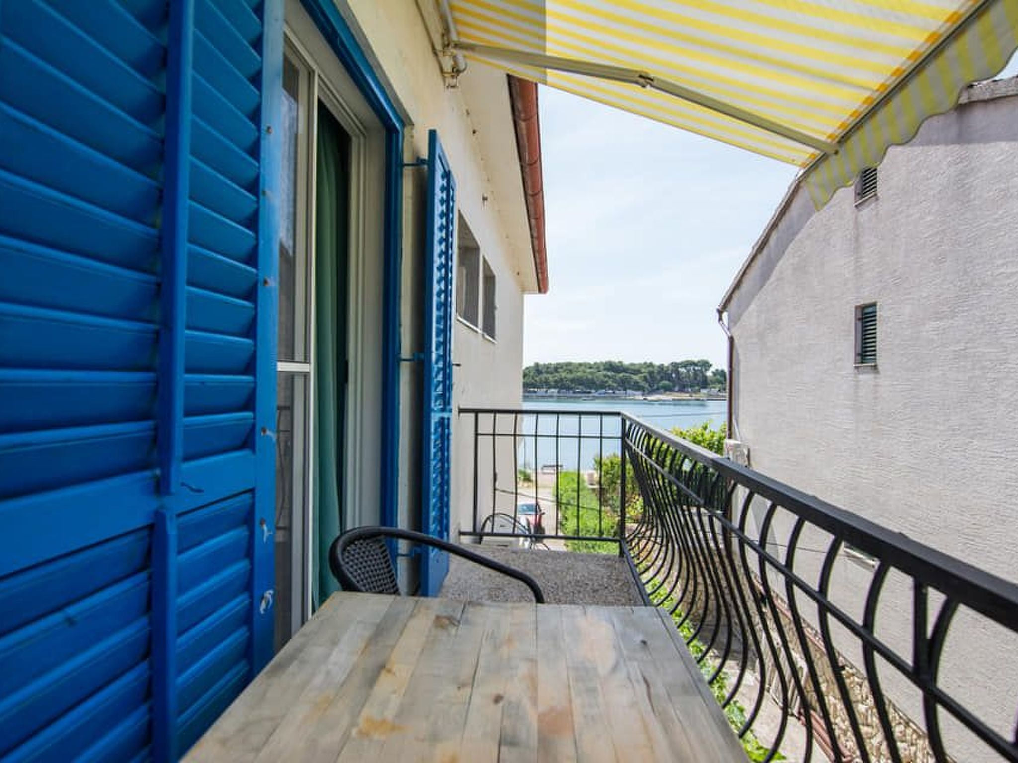 Studio mit schönem Blick auf das Meer
