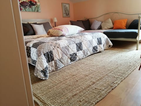 Studio-Apartment im Obergeschoss